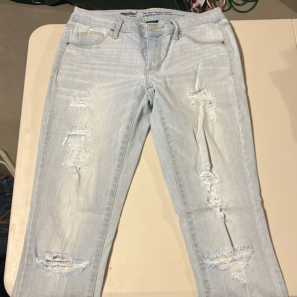 Size 0 distressed skinny denim jeans